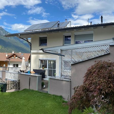 Ferien Haus - Ferienwohnung Lorena Нойщифт им Щубайтал Екстериор снимка