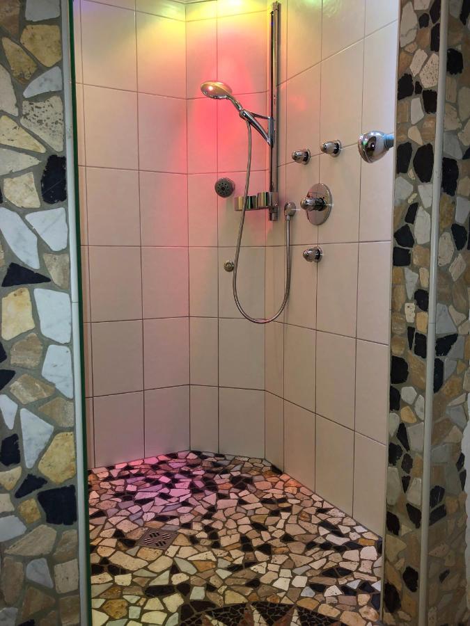 Ferien Haus - Ferienwohnung Lorena Нойщифт им Щубайтал Екстериор снимка
