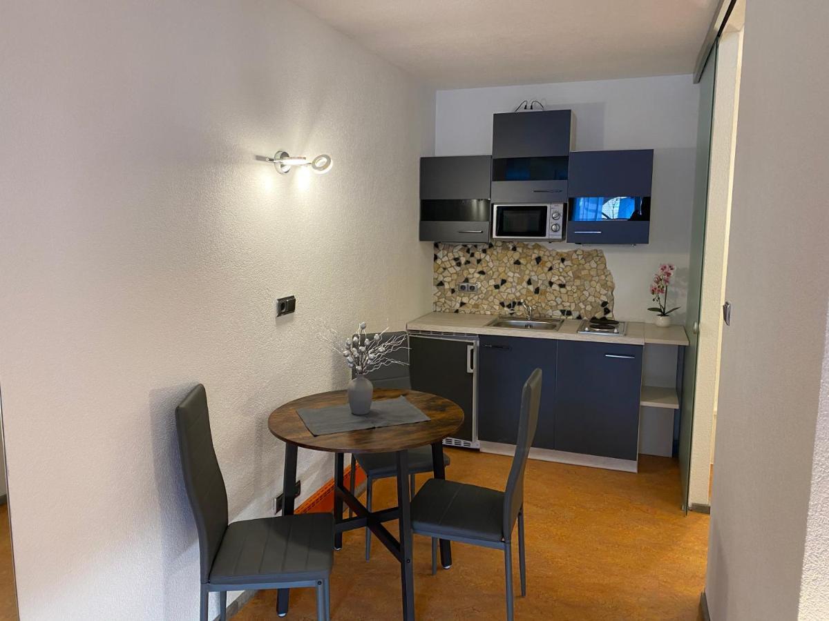 Ferien Haus - Ferienwohnung Lorena Нойщифт им Щубайтал Екстериор снимка