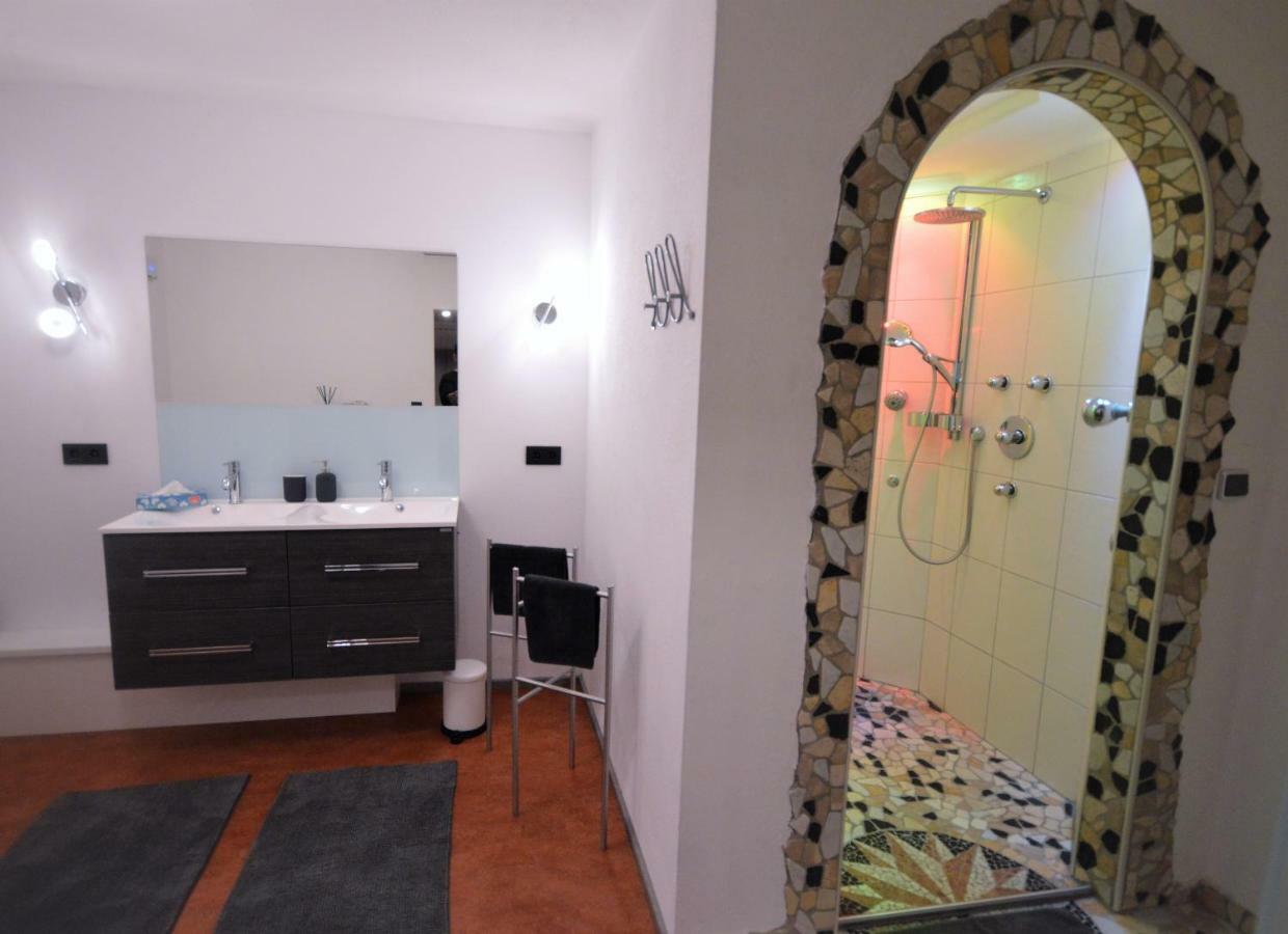 Ferien Haus - Ferienwohnung Lorena Нойщифт им Щубайтал Екстериор снимка